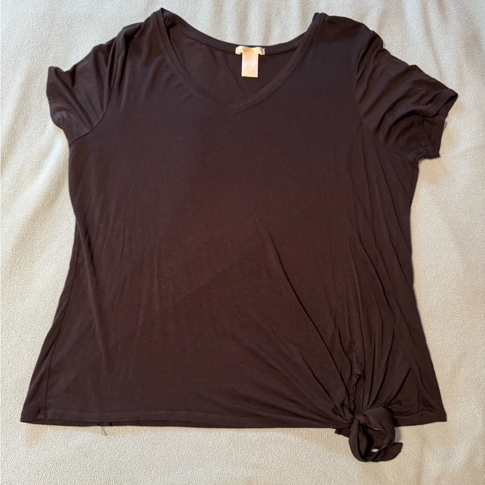 Black Short Sleeve V-Neck Tee